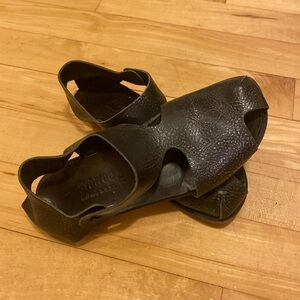 Cyqwoq Latch shoes EU 38 US 7.5 gray with silver sparkles